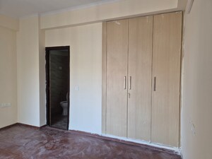 Room in 3.5 BHK Apartment at Amrapali Terrace Homes, Tech Zone 4 Greater Noida – for Rent