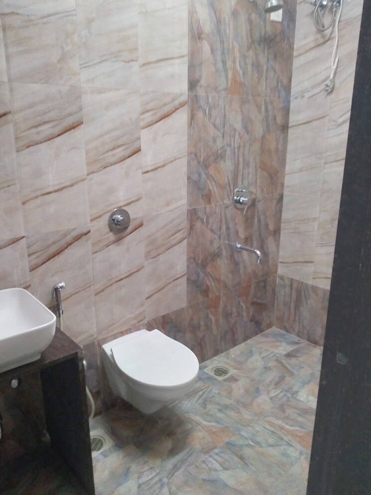 Bathroom, atul-blue-orbit-phase-iii 2 Bedroom 649 Sq.Ft. Apartment In Malad West Mumbai 9514413