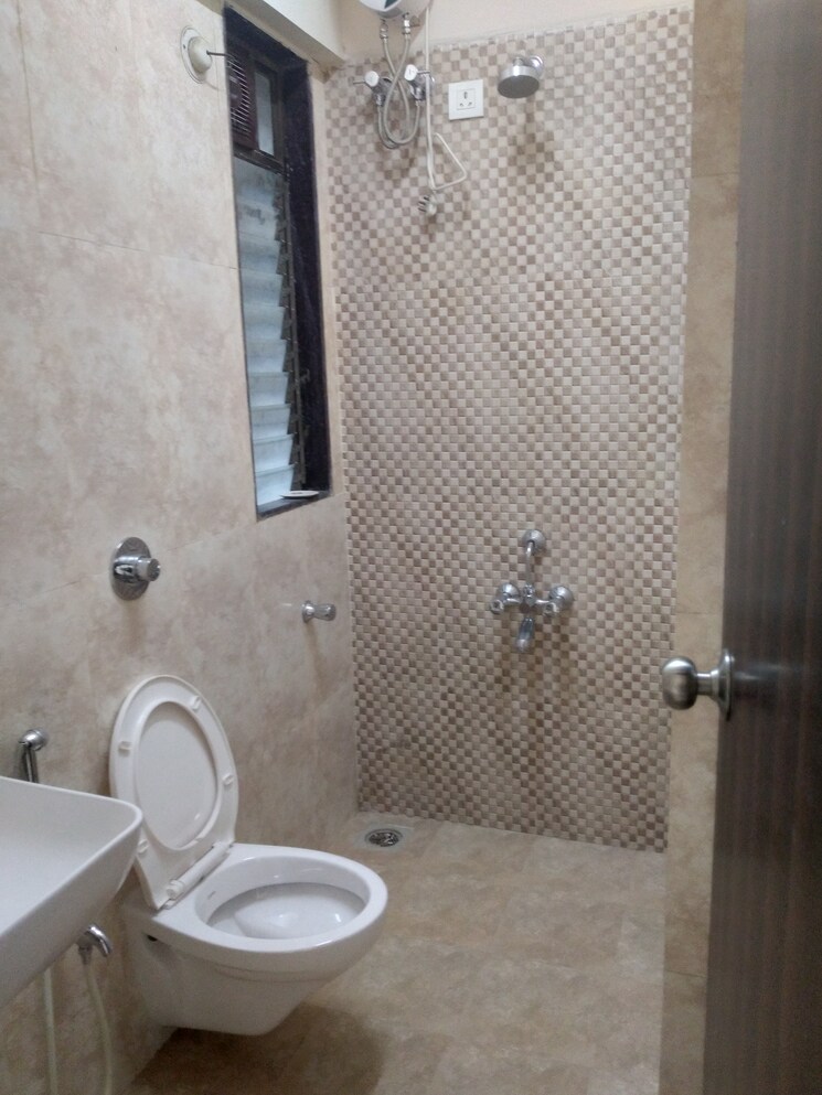 Bathroom, atul-blue-orbit-phase-iii 2 Bedroom 649 Sq.Ft. Apartment In Malad West Mumbai 9514413