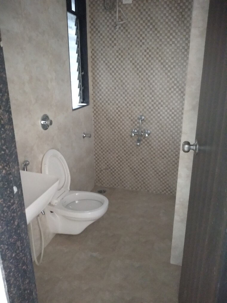 Bathroom, atul-blue-orbit-phase-iii 2 Bedroom 649 Sq.Ft. Apartment In Malad West Mumbai 9514413