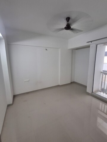 Room in 2 BHK Apartment at Mihan – for Rent