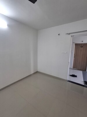 Room in 2 BHK Apartment at Mihan – for Rent
