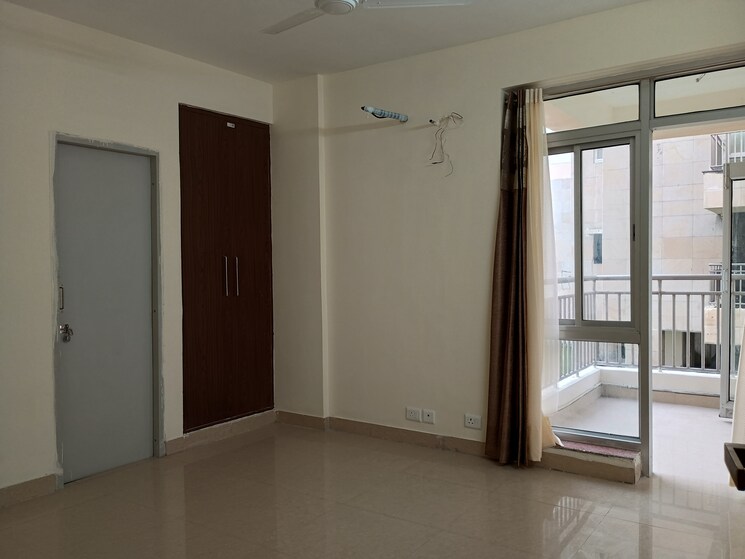 Room, sector 19 dwarka 3 Bedroom 1850 Sq.Ft. Apartment In Sector 19 Dwarka Delhi 9514375