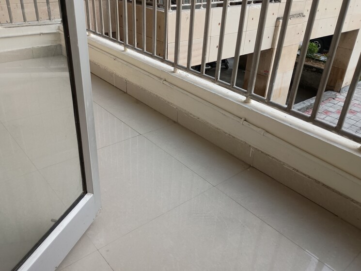 Balcony, sector 19 dwarka 3 Bedroom 1850 Sq.Ft. Apartment In Sector 19 Dwarka Delhi 9514375