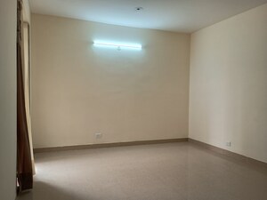 Room in 3 BHK Apartment at Sector 19 Dwarka – for Rent