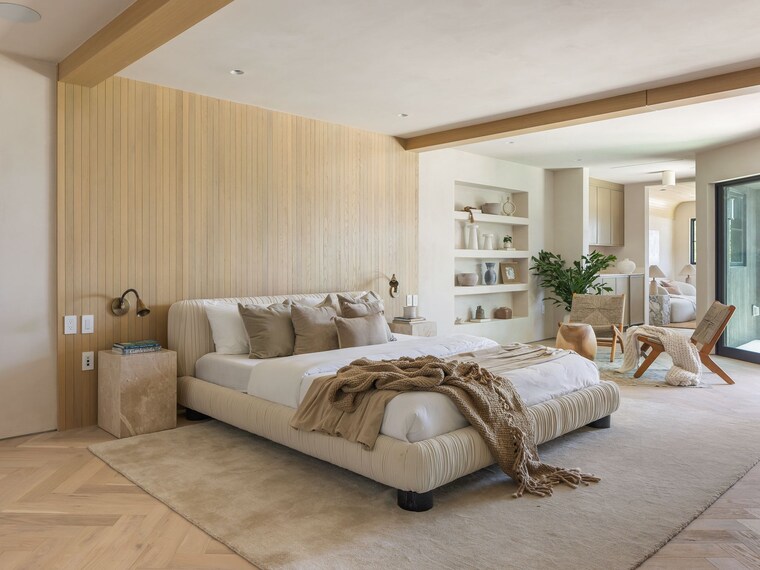 Living Room, sector 104 2 Bedroom 1050 Sq.Ft. Builder Floor In Sector 104 Noida 9514407