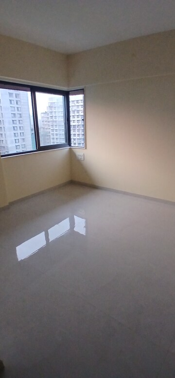 Room in 2 BHK Apartment at BDL Hresa, Chembur – for Sale