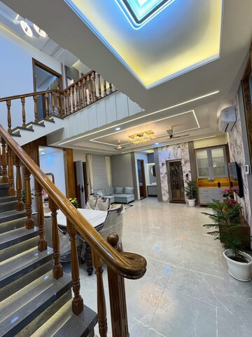 6+ BHK Villa For Sale in Civil Lines