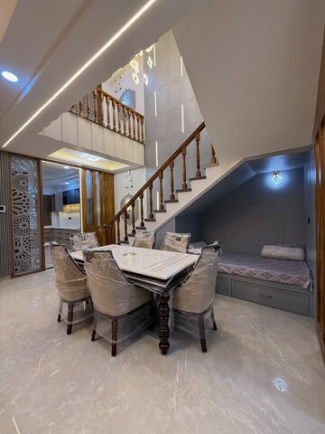 Master Bedroom in 6+ BHK Villa at Civil Lines – for Sale