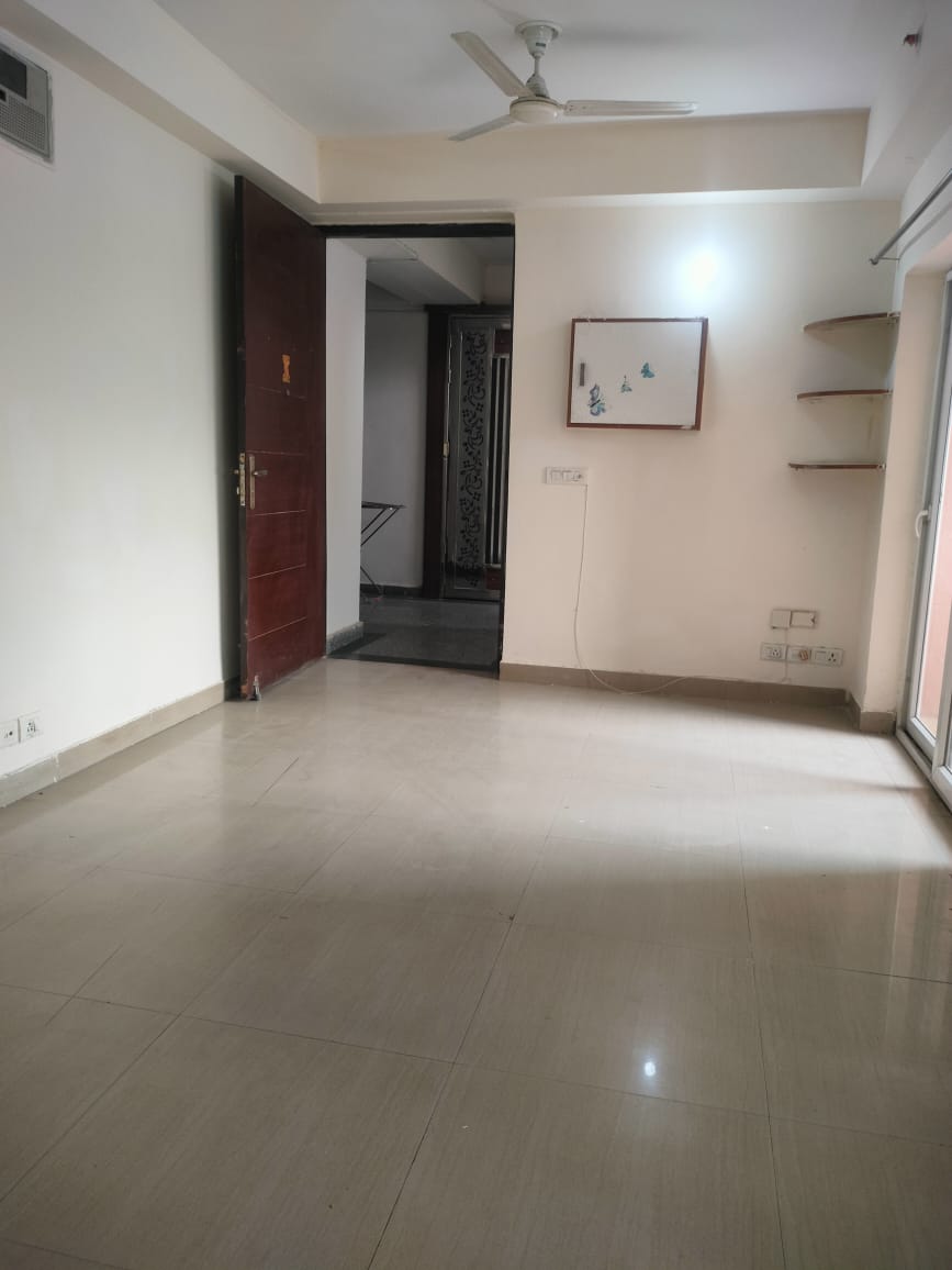 2 BHK Apartment For Rent in Nimbus The Hyde park
