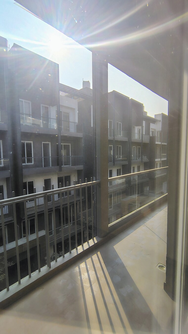 Balcony, smart-world-orchard 3 Bedroom 1680 Sq.Ft. Apartment In Sector 61 Gurgaon 9514429