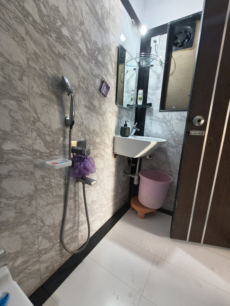 Attached Bathroom, monarch-chs 1 Bedroom 550 Sq.Ft. Apartment In Andheri East Mumbai 9514434