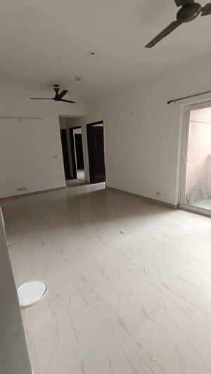 Room in 3 BHK Apartment at Nimbus The Hyde park, Sector 78 – for Rent