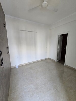 2.5 BHK Apartment For Rent in Shree Vardhman Victoria, Sector 70