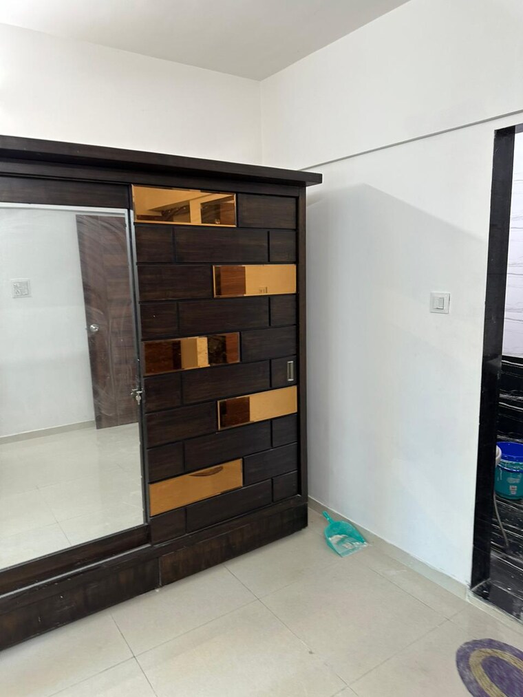 Room, andheri east 2 Bedroom 700 Sq.Ft. Apartment In Andheri East Mumbai 9514445