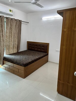 Living Room in 2 BHK Apartment at Andheri East – for Rent
