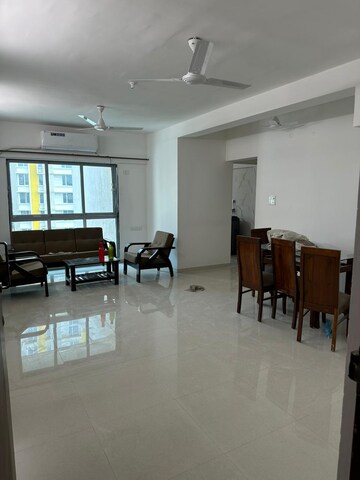 Master Bedroom in 2 BHK Apartment at Andheri East – for Rent