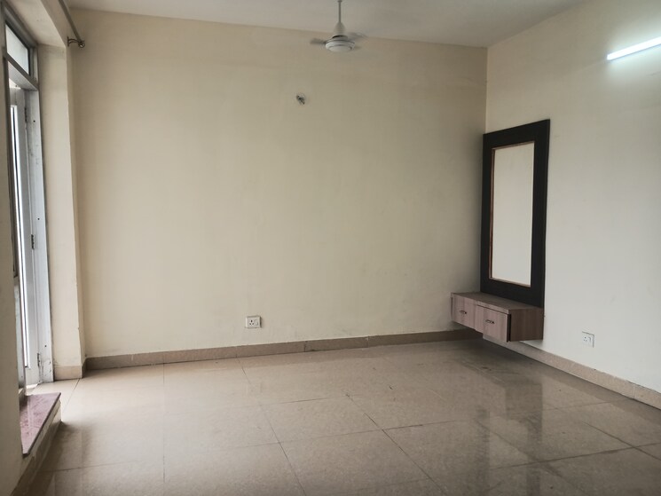 Room, sector 19 dwarka 3 Bedroom 1850 Sq.Ft. Apartment In Sector 19 Dwarka Delhi 9514441