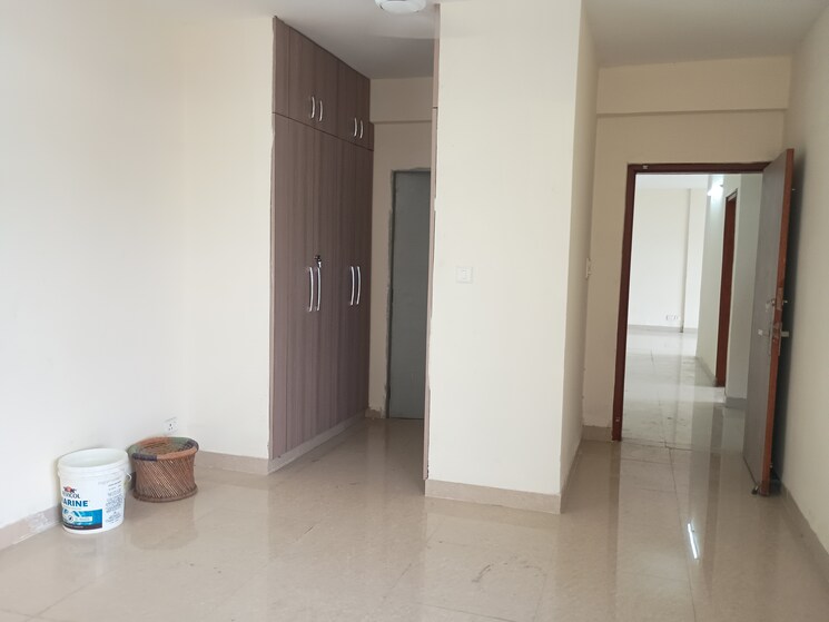 Room, sector 19 dwarka 3 Bedroom 1850 Sq.Ft. Apartment In Sector 19 Dwarka Delhi 9514441