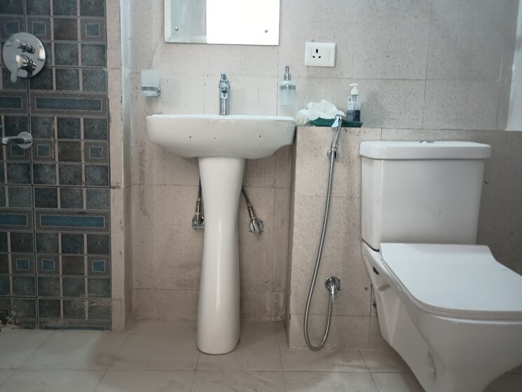 Bathroom, sector 19 dwarka 3 Bedroom 1850 Sq.Ft. Apartment In Sector 19 Dwarka Delhi 9514441