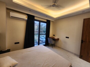 Room in 2 BHK Builder Floor at Unitech Business Park, Sector 41 – for Rent