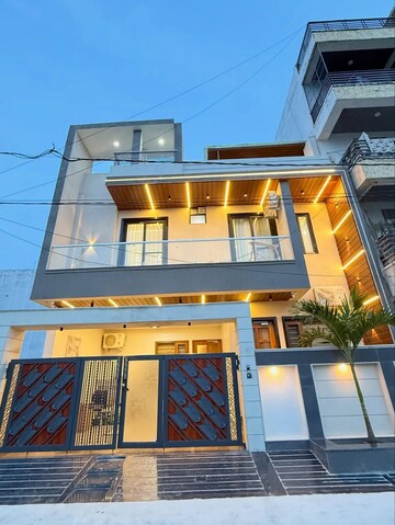 5 BHK Villa – Exterior View View at Civil Lines - for Sale