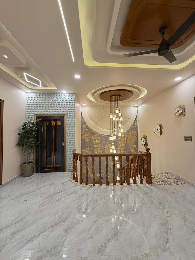 Living Room, civil lines 5 Bedroom 500 Sq.Yd. Villa In Civil Lines Delhi 9514455