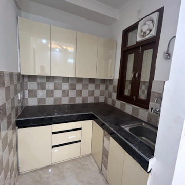 Kitchen in 2 BHK Builder Floor at Malviya Nagar – for Rent
