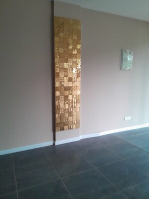 Room in  Shop at Atul Blue Empire, Kandivali West – for Rent