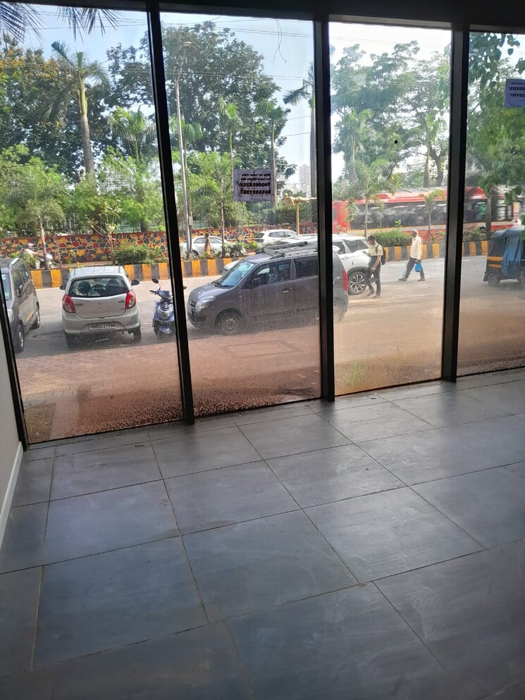  Parking, atul-blue-empire Commercial Shop 5951 Sq.Ft. In Kandivali West Mumbai 9514477