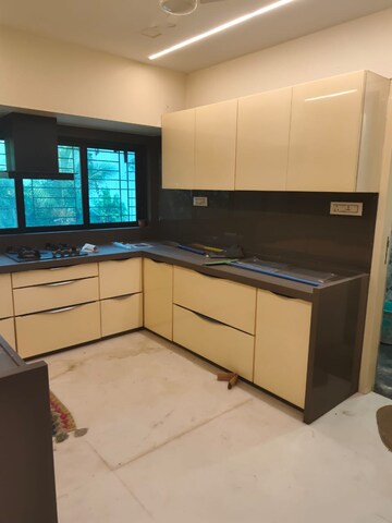 Kitchen in 3.5 BHK Apartment at Magnum Tower CHS, Andheri West – for Sale