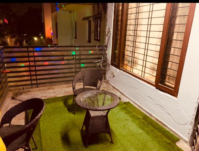 Balcony, alaknanda 3 Bedroom 1800 Sq.Ft. Builder Floor In Alaknanda Delhi 9514517