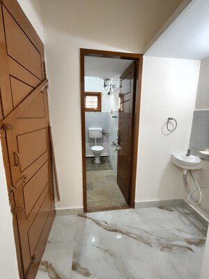 Room in 2 BHK Apartment at Indiranagar – for Rent