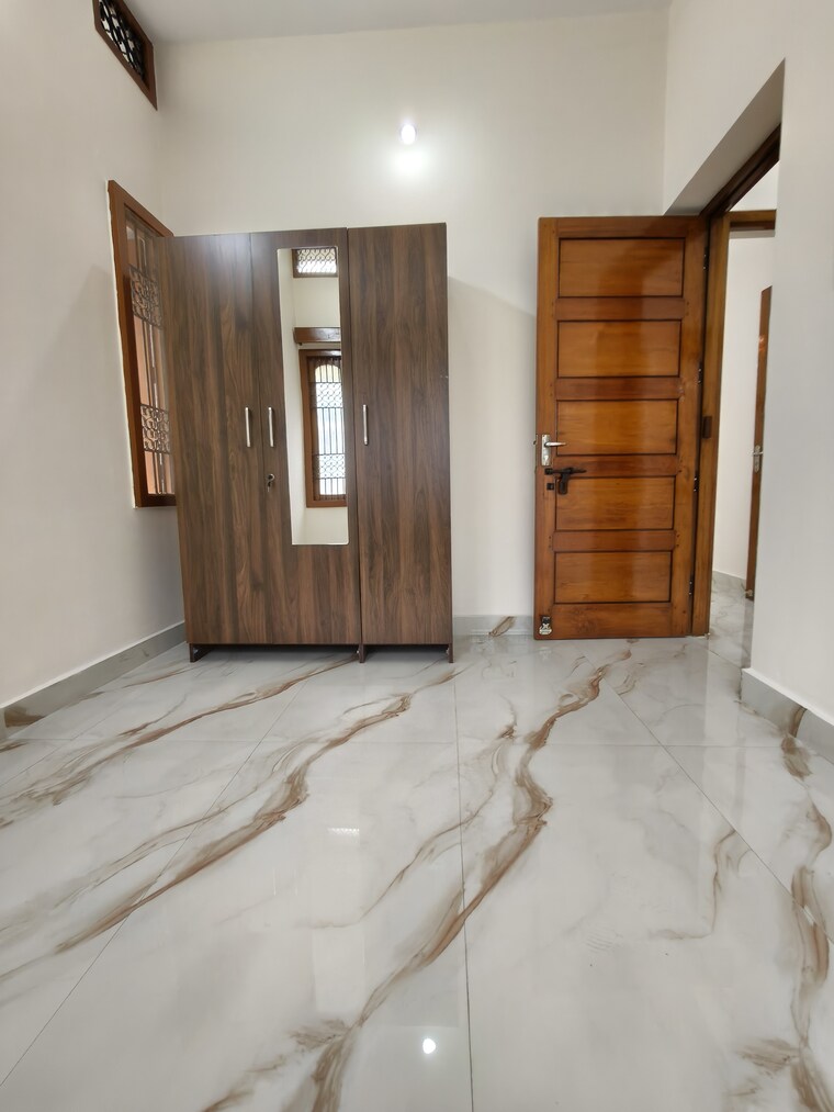 Room, indiranagar 2 Bedroom 1200 Sq.Ft. Apartment In Indiranagar Bangalore 9514525