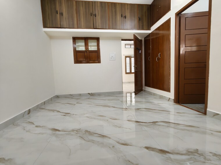 Room, indiranagar 2 Bedroom 1200 Sq.Ft. Apartment In Indiranagar Bangalore 9514525