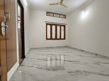 Room in 2 BHK Apartment at Indiranagar – for Rent