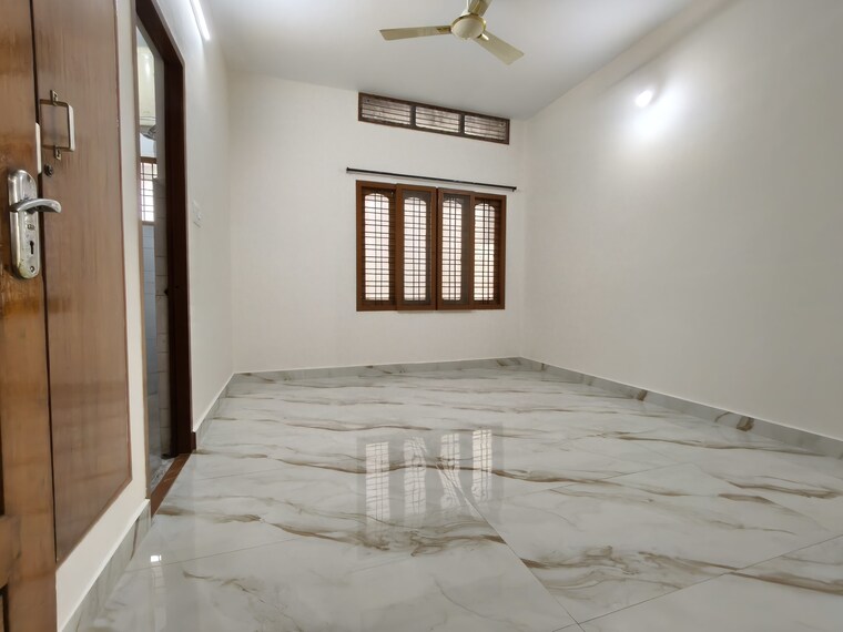 Room, indiranagar 2 Bedroom 1200 Sq.Ft. Apartment In Indiranagar Bangalore 9514525