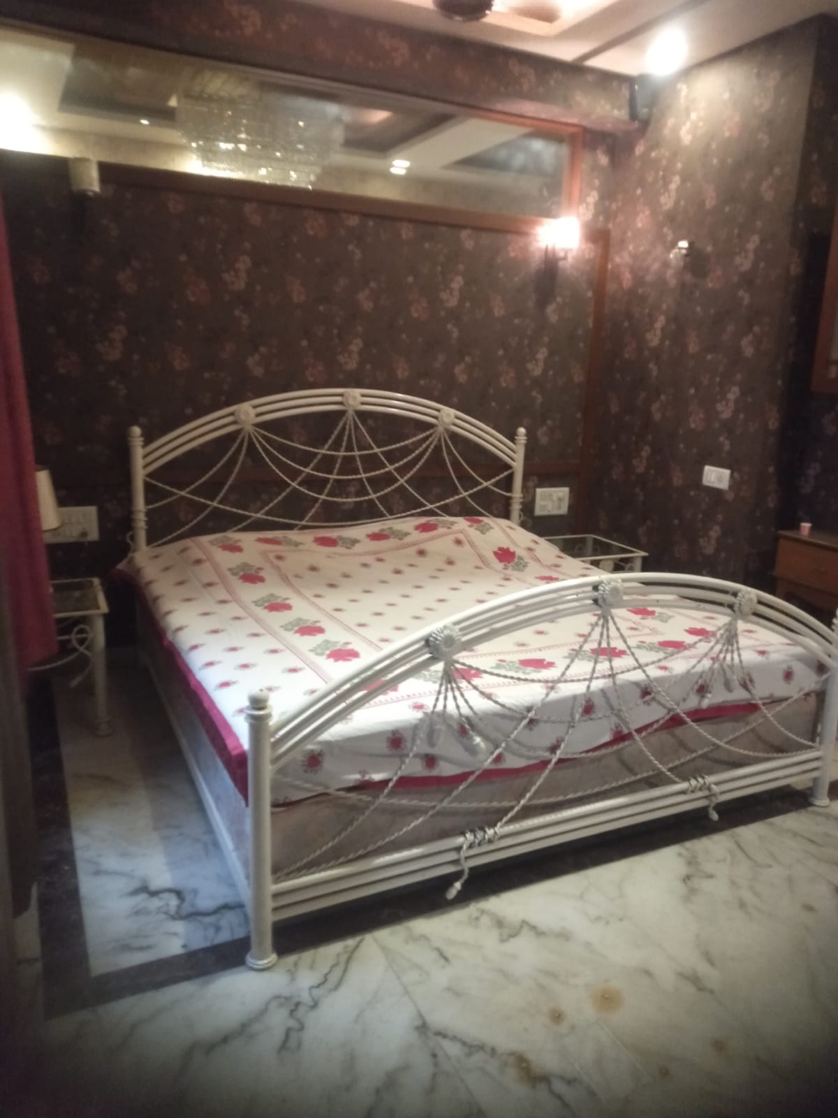 2 BHK Apartment For Rent in Lodha Fiorenza