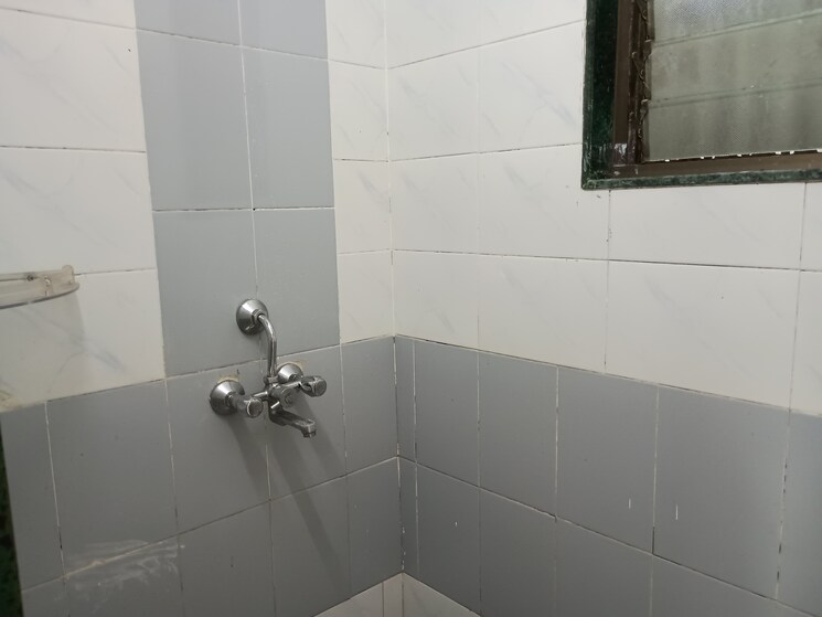 Bathroom, sector 14 dwarka 1 Bedroom 525 Sq.Ft. Apartment In Sector 14 Dwarka Delhi 9514553