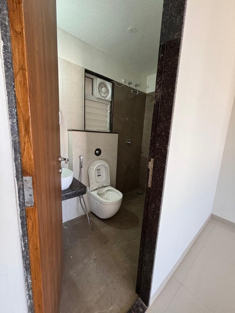 Bathroom, k-raheja-sterling 2 Bedroom 788 Sq.Ft. Apartment In Mohammadwadi Pune 9514557