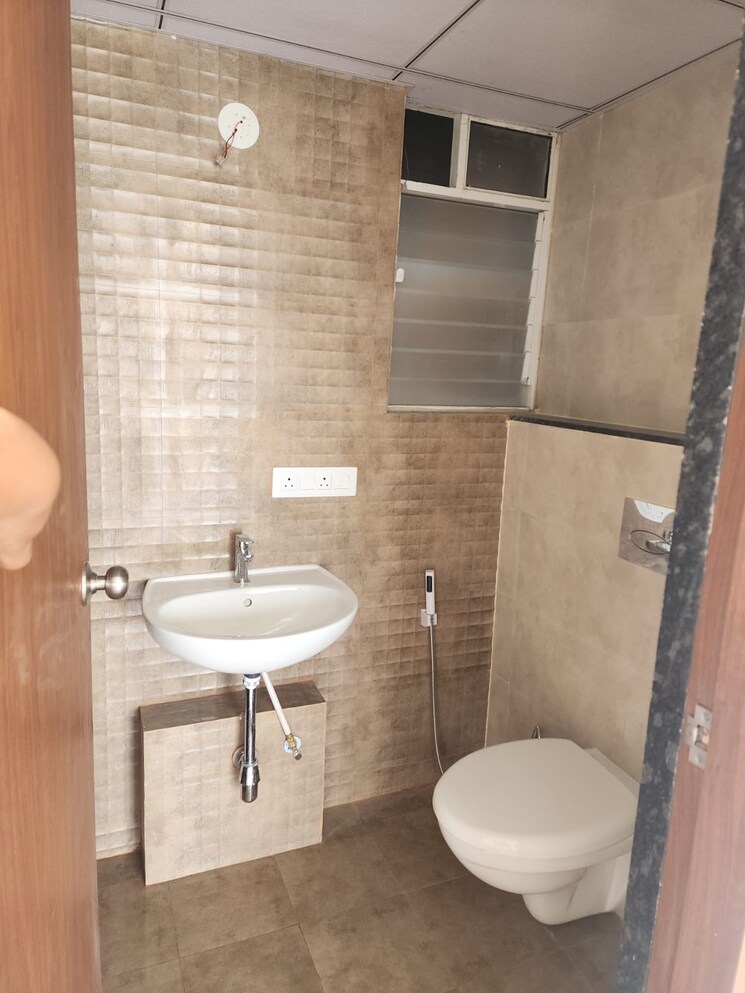 Bathroom, gagan-ela 2 Bedroom 795 Sq.Ft. Apartment In Nibm Road Pune 9514563