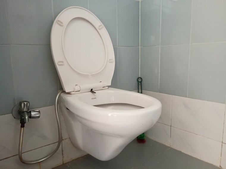 Bathroom, sector 14 dwarka 1 Bedroom 525 Sq.Ft. Apartment In Sector 14 Dwarka Delhi 9514560