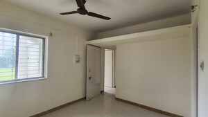 Room in 1 BHK Apartment at DSK Vishwa, Dhayari – for Sale