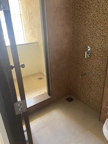 Bathroom in 1.5 BHK Apartment at Lodha Casa Maxima, Mira Road – for Sale
