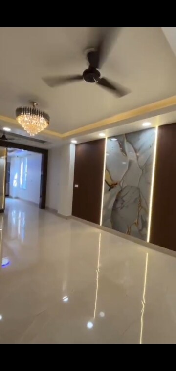 Furnished Amenities in 4 BHK Builder Floor at Dwarka Mor – for Sale