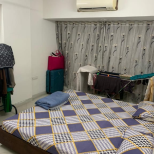 Bedroom in 2 BHK Apartment at Orchid Apartment Khar West, Pali Hill – for Rent