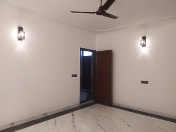 Master Bedroom in 4 BHK Builder Floor at Greater Kailash ii – for Rent