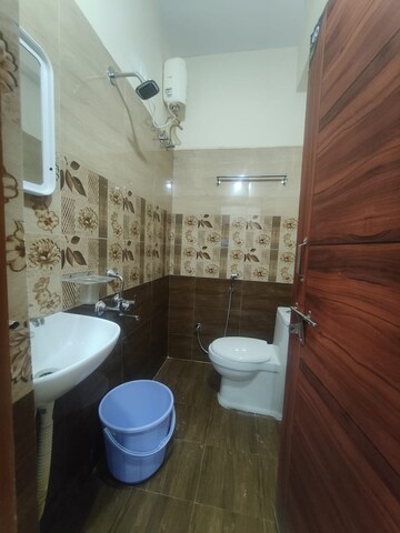Bathroom in 1 BHK Apartment at Kondapur – for Rent