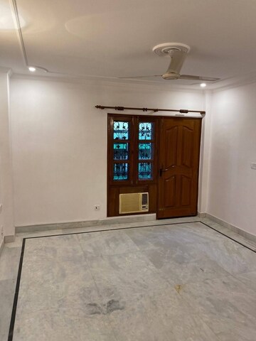 Master Bedroom in 3 BHK Builder Floor at Greater Kailash I – for Rent