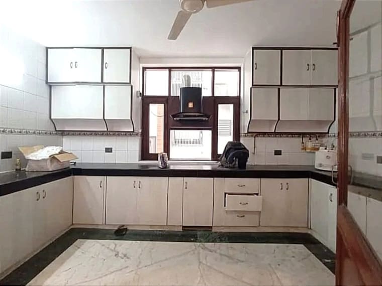 Kitchen, greater kailash i 3 Bedroom 2500 Sq.Ft. Builder Floor In Greater Kailash I Delhi 9514630